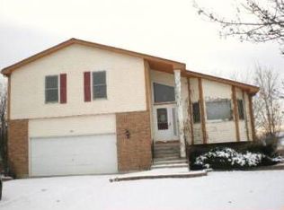 280 Tecumseh Dr, Bolingbrook, IL 60490
