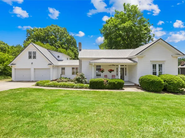 315 S Main St, Davidson, NC 28036