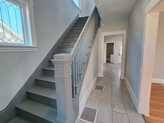 2nd image of 834 Island Ave