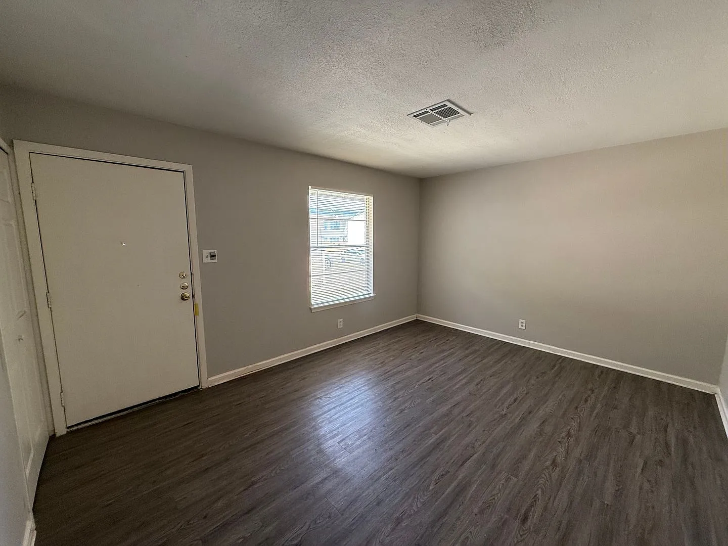 3 Bedroom Duplex — Photo 3