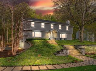 101 Woodberry Ln, Fayetteville, NY 13066