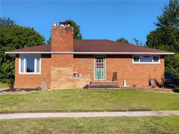 6494 Anita Dr, Parma Heights, OH 44130