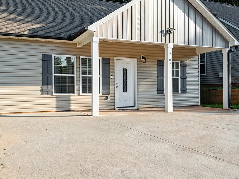 5105 Tuckaseegee Rd — Photo 11