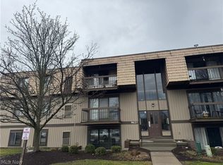 9620 Cove Dr #A-1, North Royalton, OH 44133