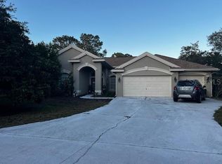 1 Graytwig Ct W, Homosassa, FL 34446