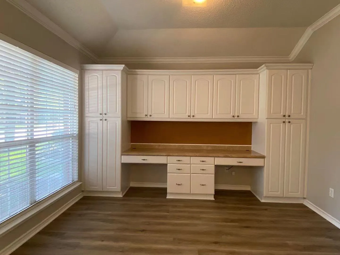 4 bed, 2240 sqft, $2,500 — Photo 3