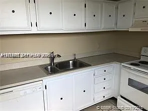 9470 Live Oak Pl #306 — Photo 6