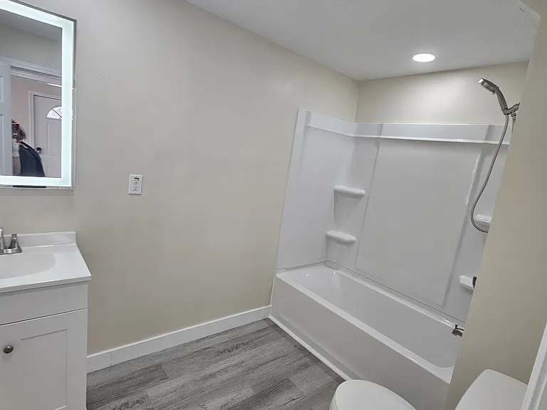 507 E Water St — Photo 15