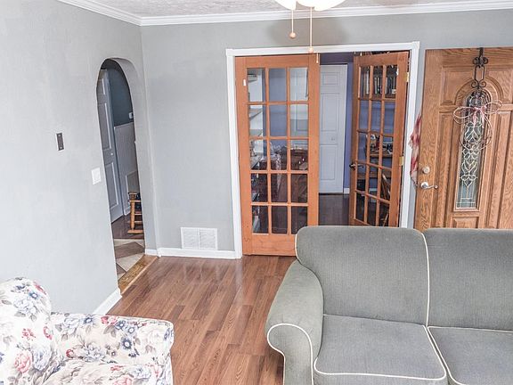 4th image of 124 Hillway Ln