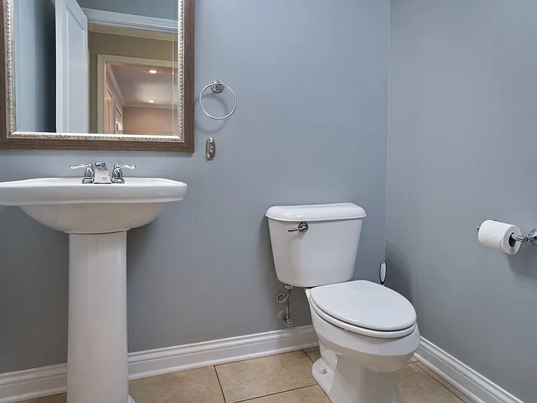 430 Knox Ave — Photo 24