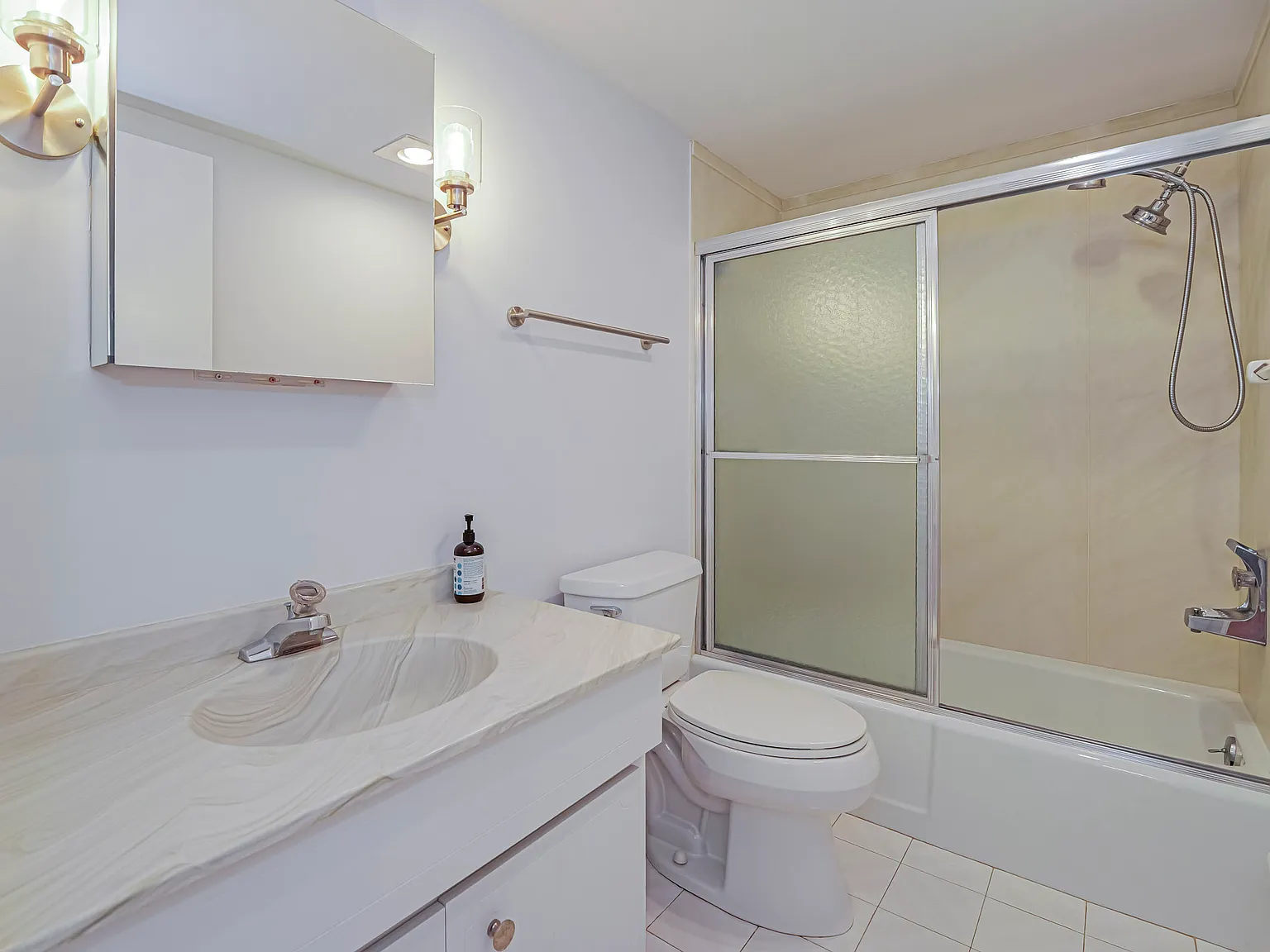 2 bed, 1250 sqft, $5,000 — Photo 2