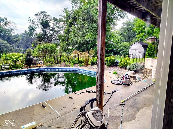 5th image of 1266 N Crestview Dr