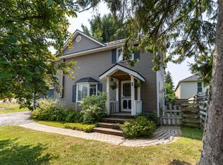 3 Cliff Ave, Huntsville, ON P1H 1G4