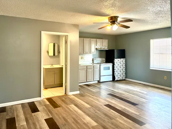 3741 E Main St, Blytheville, AR