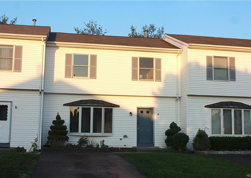1st image of 62 Komonchak Cir