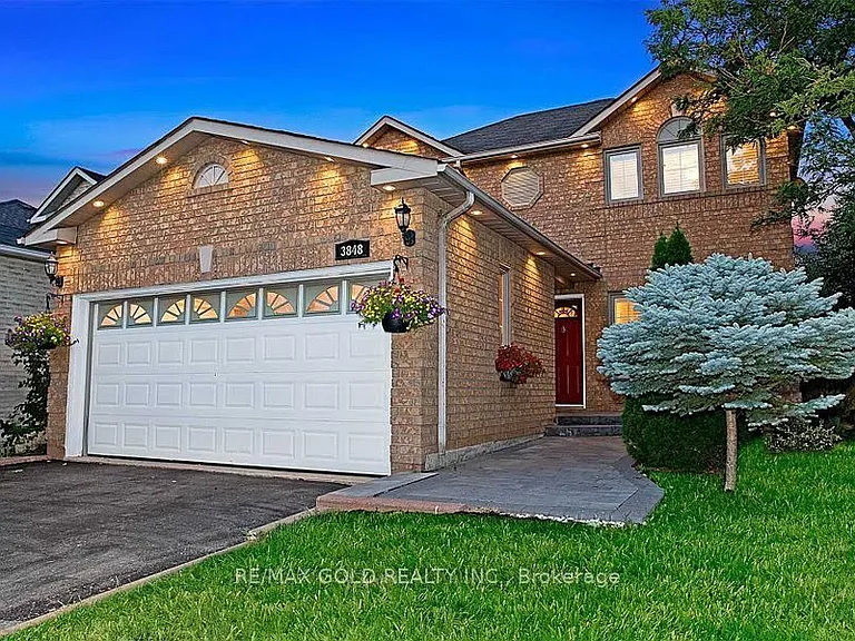 3848 Periwinkle Cres — Photo 1
