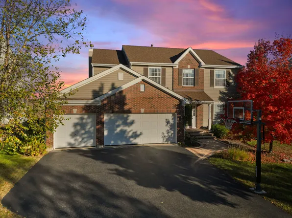 264 Creekside Ct, Lindenhurst, IL 60046