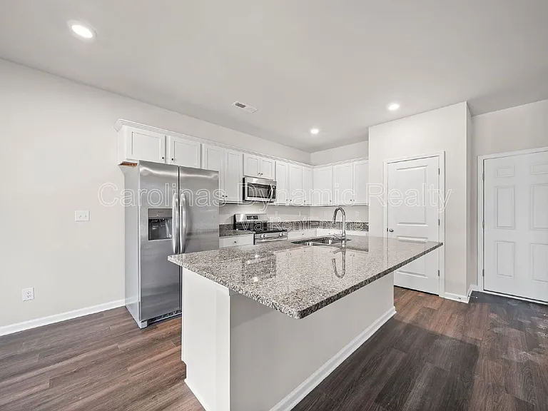 3200 Polk And White Rd #A — Photo 26
