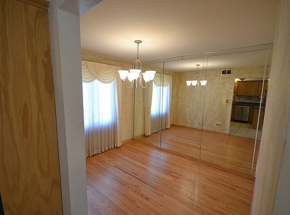 4th image of 5244 Northwestern Dr