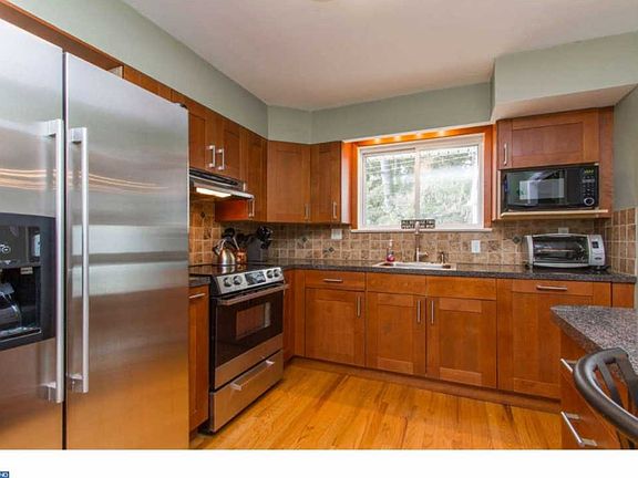 4th image of 1200 Anderson Ave