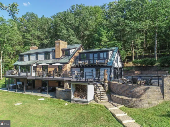 1087 Pergin Farm Rd, Oakland, MD 21550