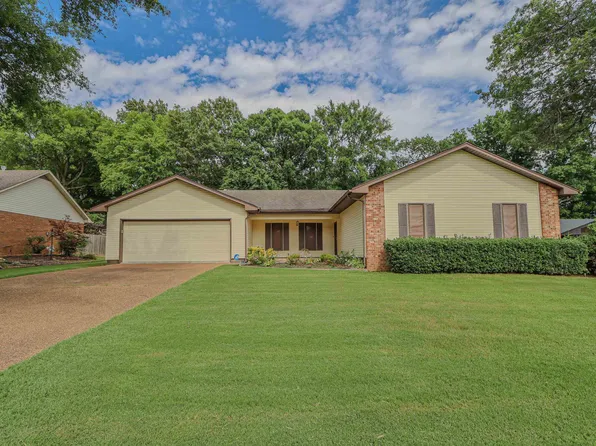 2812 Martinbrook Dr, Jonesboro, AR 72401