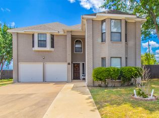 927 Sharp Dr, Cedar Hill, TX 75104