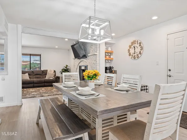 2526 W Calle Puebla, Tucson, AZ 85745