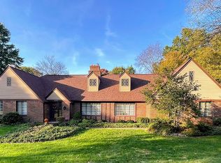 11311 Cloverlawn Dr, Brighton, MI