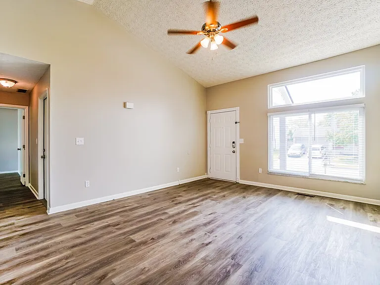 968 Western Run Dr — Photo 8