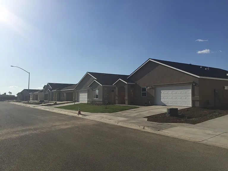 349 Joya Dr — Photo 2
