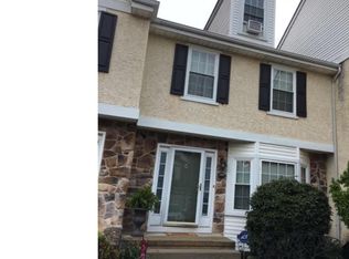 1807 Coventry Pointe Ln, Pottstown, PA 19465