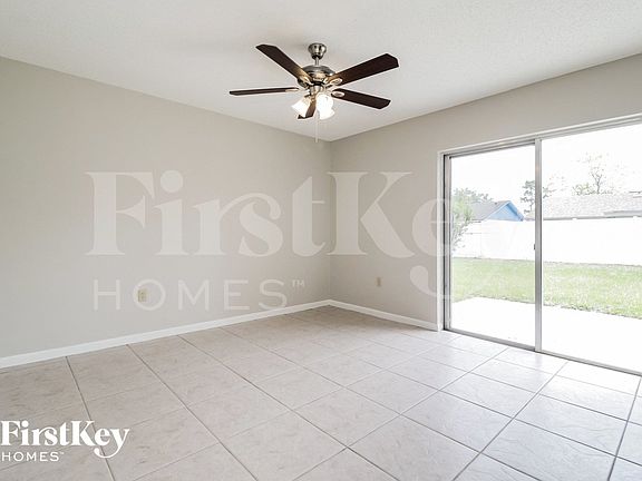 3rd image of 2714 Myakka Dr