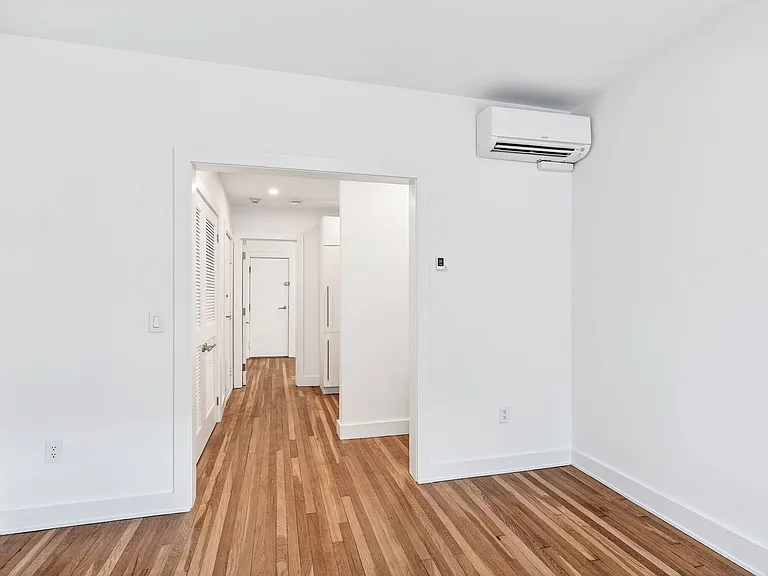 22 Elko St #3 — Photo 2