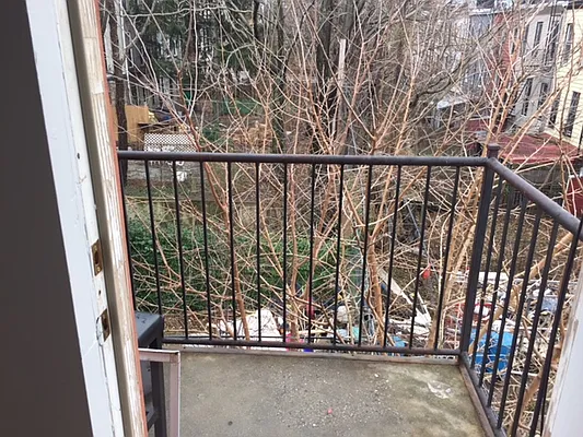 Rented by Premier Metro Realty Corp | media 26