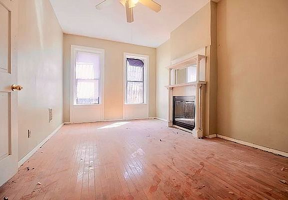 3rd image of 294 Weirfield St #2