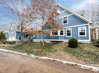 13968 Red Arrow Hwy, Three Oaks, MI 49128