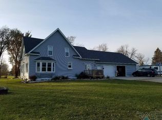 731 Mill St E, Edgerton, MN 56128