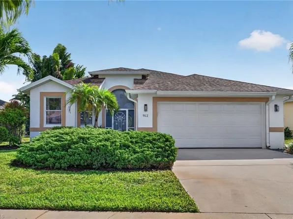 912 Briarwood BLVD, NAPLES, FL 34104
