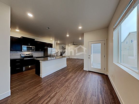 5th image of 19209 17th Avenue Ct E