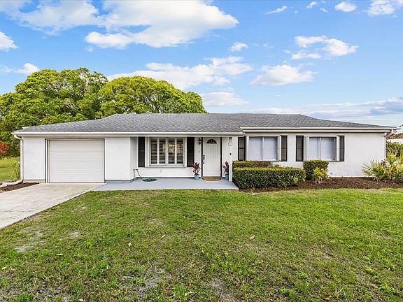 4th image of 1673 SE Lyngate Drive
