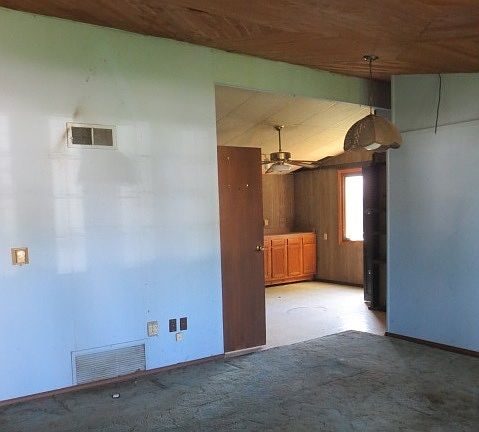 3rd image of 813 Eastwich Dr