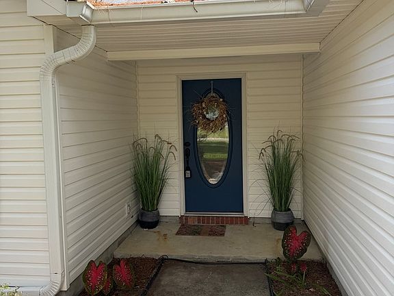 2nd image of 819 46th St E