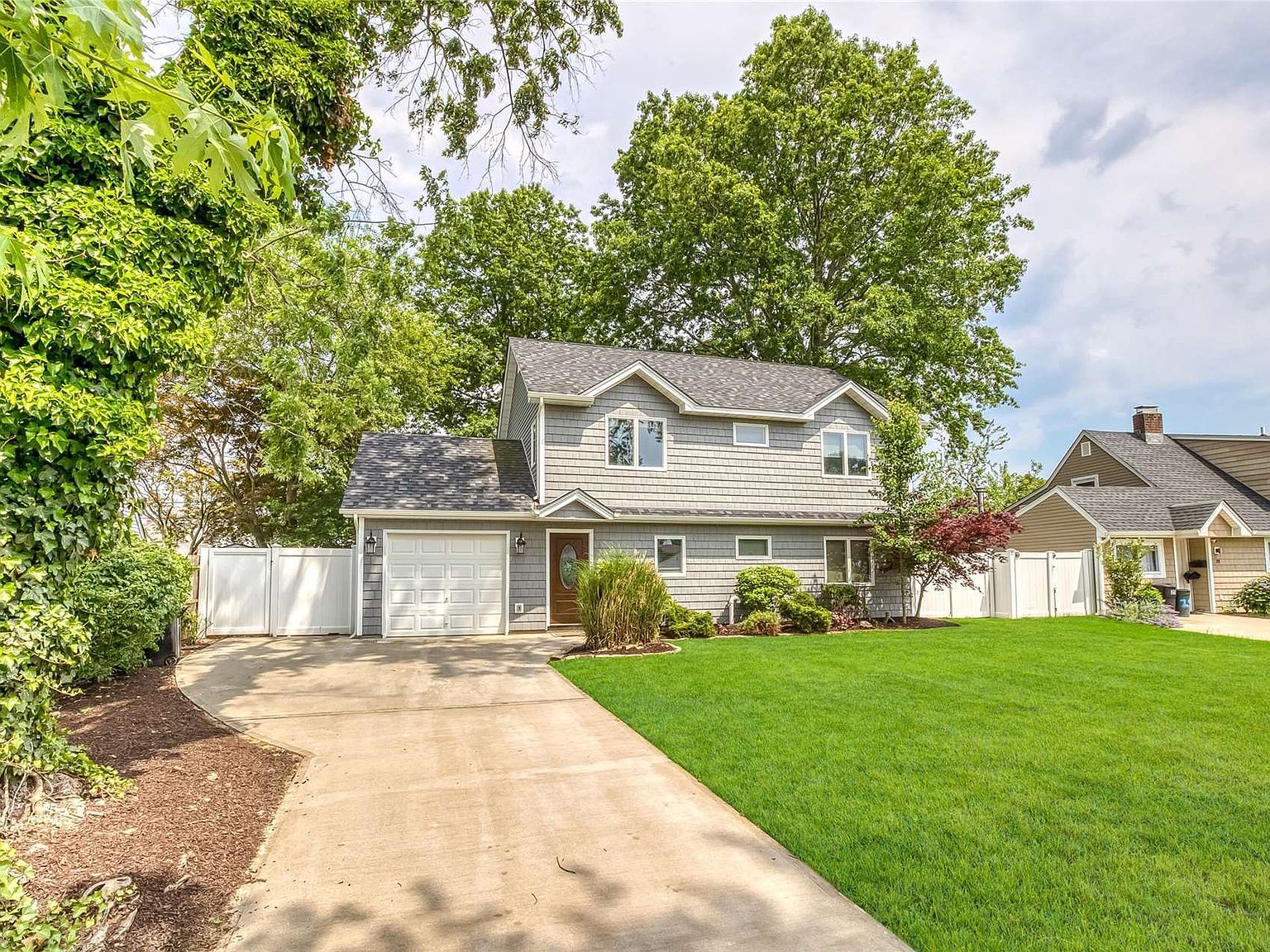 27 Meander Lane, Levittown, NY 11756 Zillow