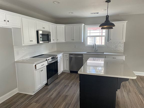 5th image of 4001 17th Ave