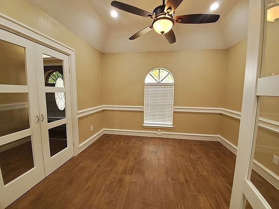 office additional view