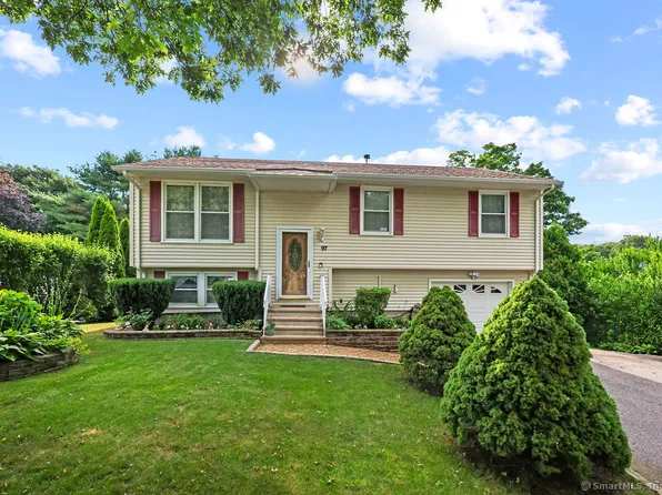 97 Celentano Drive, Naugatuck, CT 06770