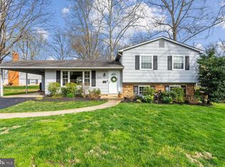 9540 Old Creek Dr, Fairfax, VA 22032
