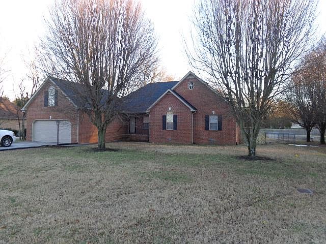 1st image of 215 Fieldstone Dr