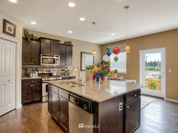 5th image of 12916 116th Avenue Ct E #111